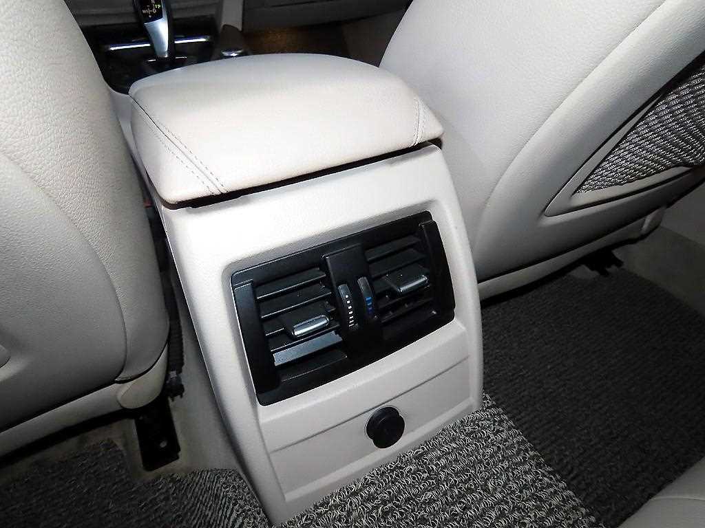 BMW 3 series 2012 Gris - Importación desde Corea - HF Imports Iquique - Foto 15