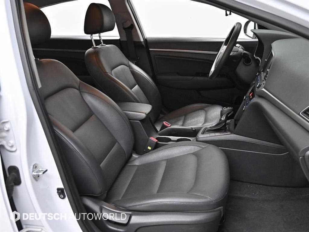 HYUNDAI Avante - Vista 10