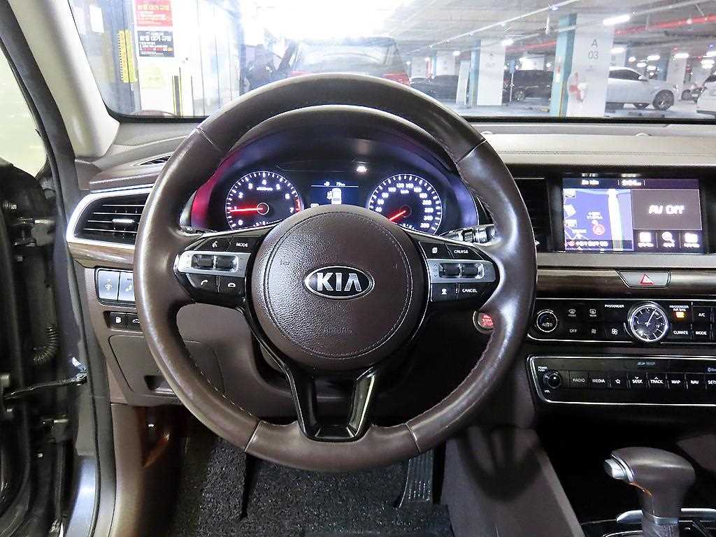 KIA K7 - Vista 8