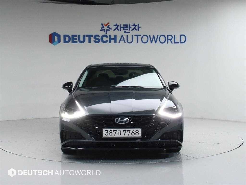 HYUNDAI Sonata - Vista 3