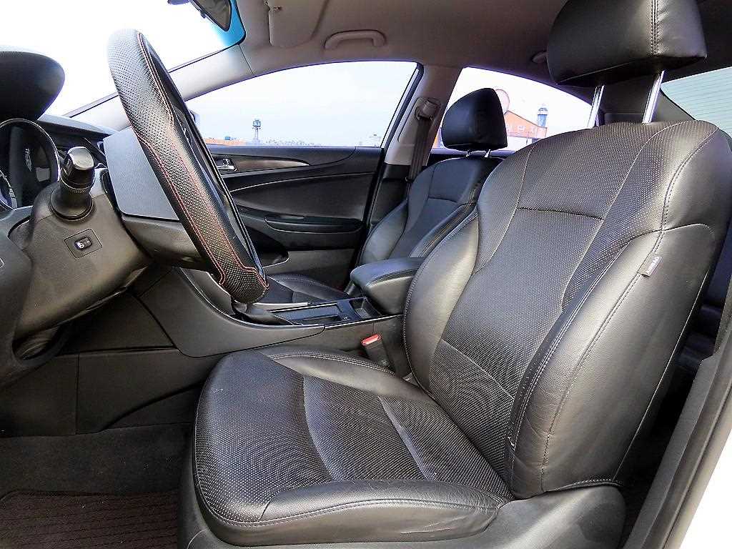 HYUNDAI Sonata - Vista 5