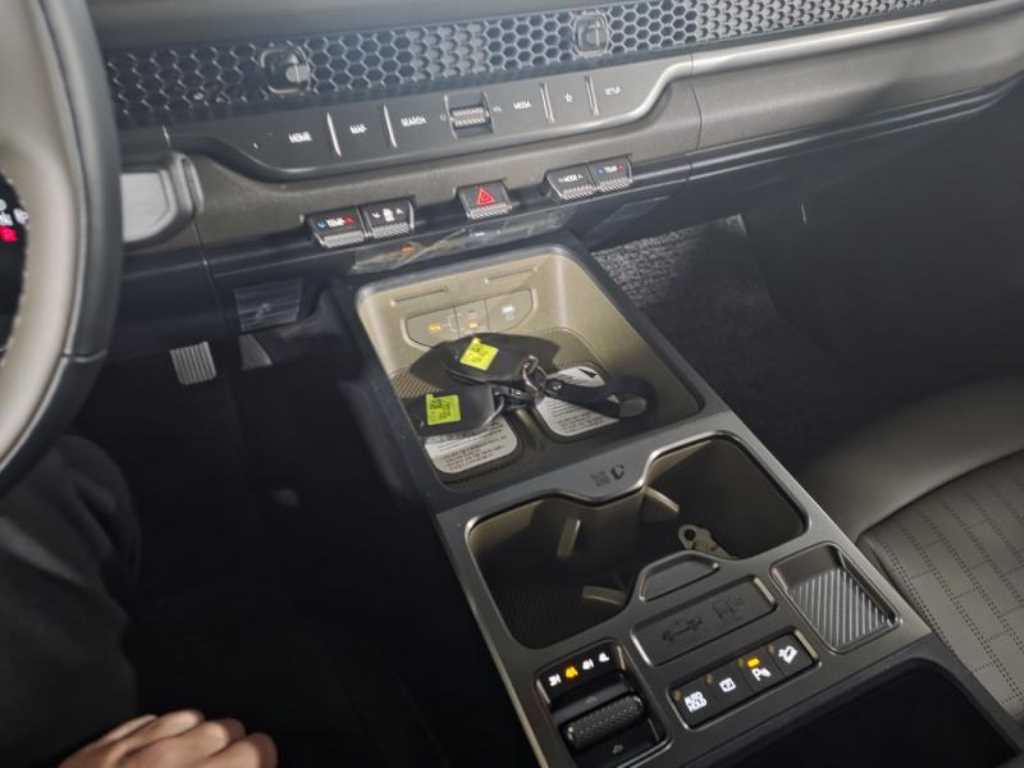 KIA Tasman - Vista 12