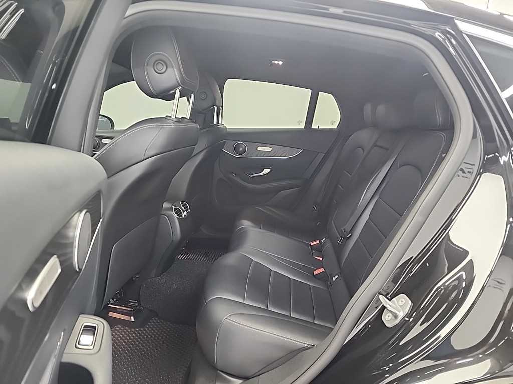 Mercedes Benz GLC Class - Vista 12