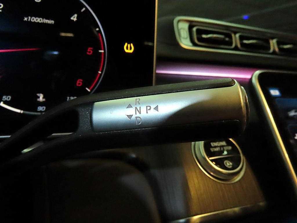 Mercedes Benz S Class - Vista 12