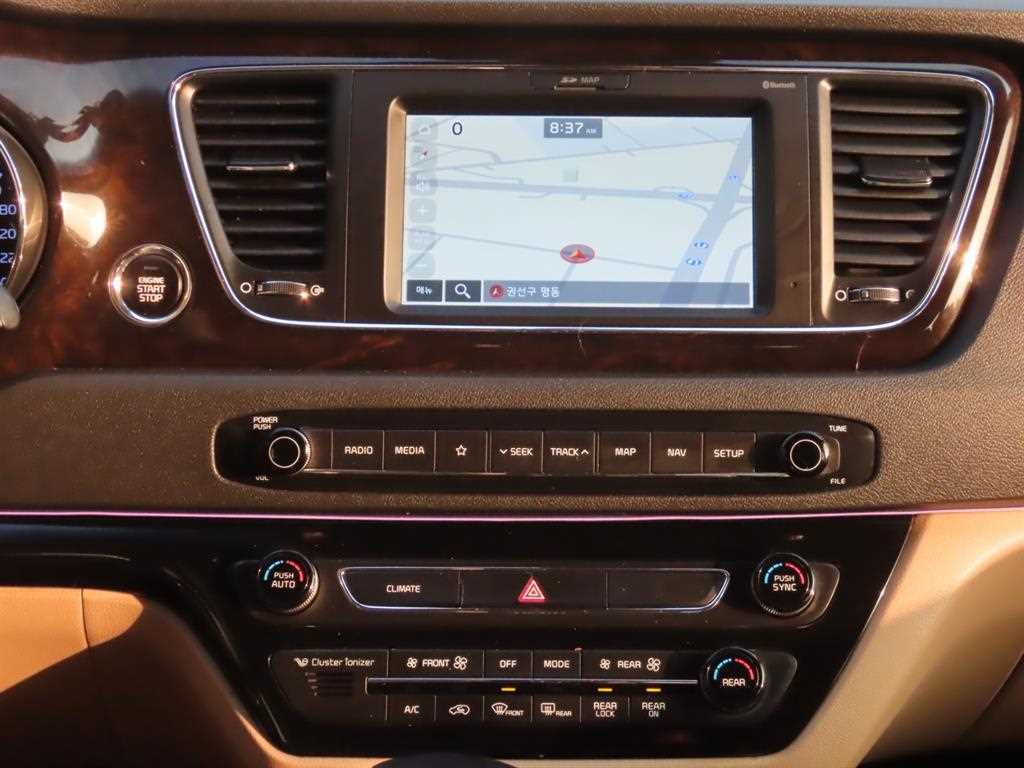 KIA Carnival 2019 Blanco - Importación desde Corea - HF Imports Iquique - Foto 13