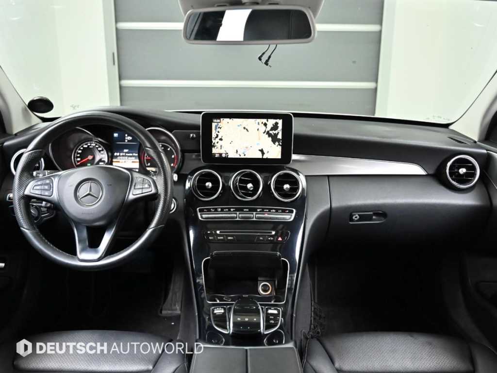 Mercedes Benz C Class - Vista 8