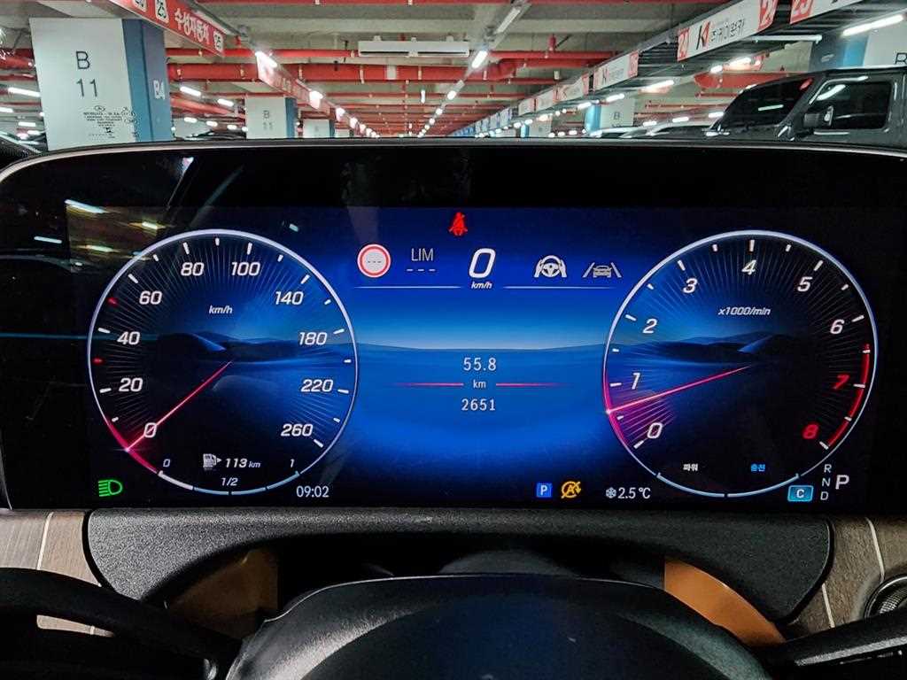 Mercedes Benz E class - Vista 7