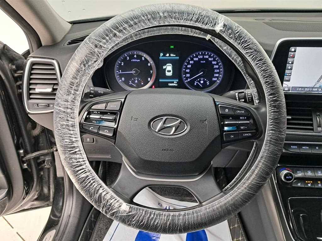 HYUNDAI Grandeur - Vista 7