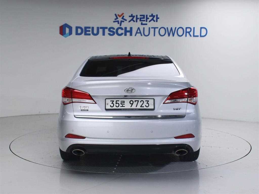 HYUNDAI i40 - Vista 4