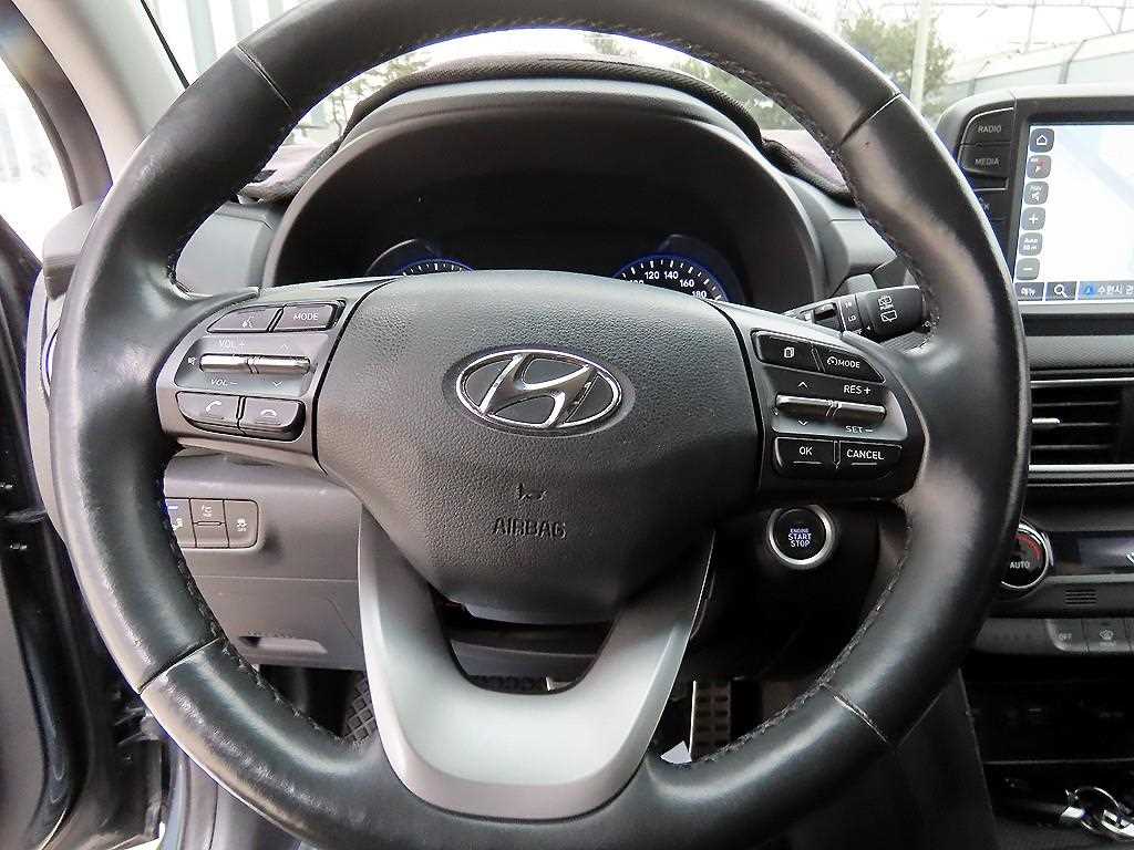 HYUNDAI Kona - Vista 8