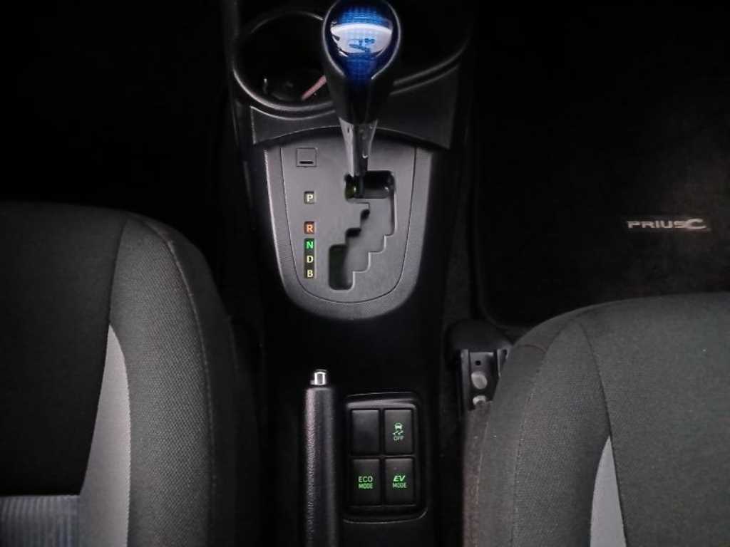 Toyota Prius 2019 Gris - Importación desde Corea - HF Imports Iquique - Foto 13