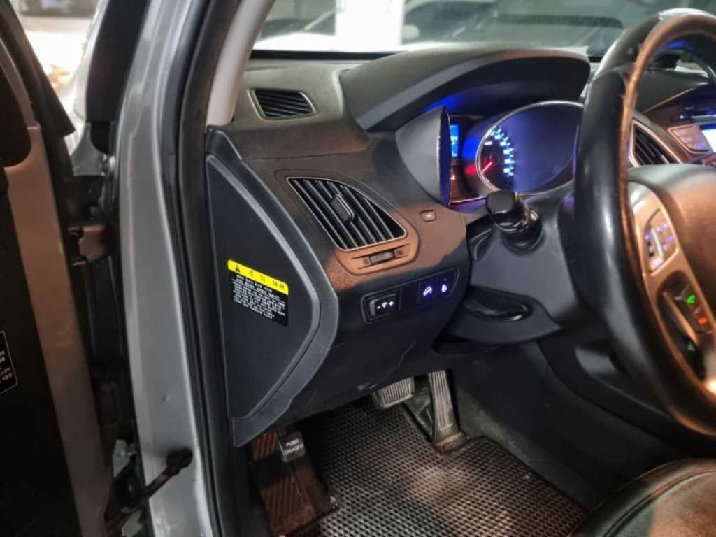 HYUNDAI Tucson - Vista 10