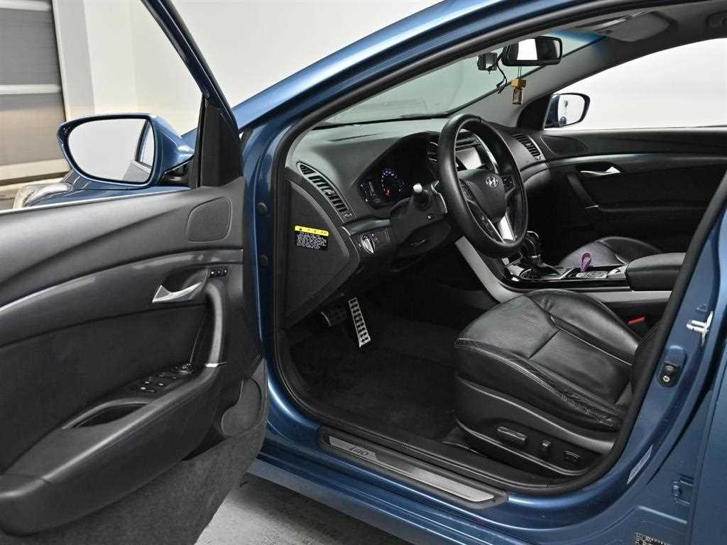 HYUNDAI i40 - Vista 11