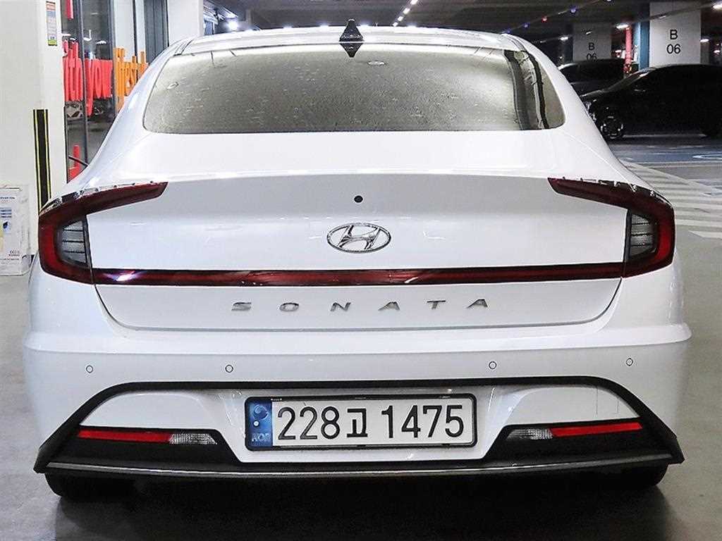 HYUNDAI Sonata - Vista 5