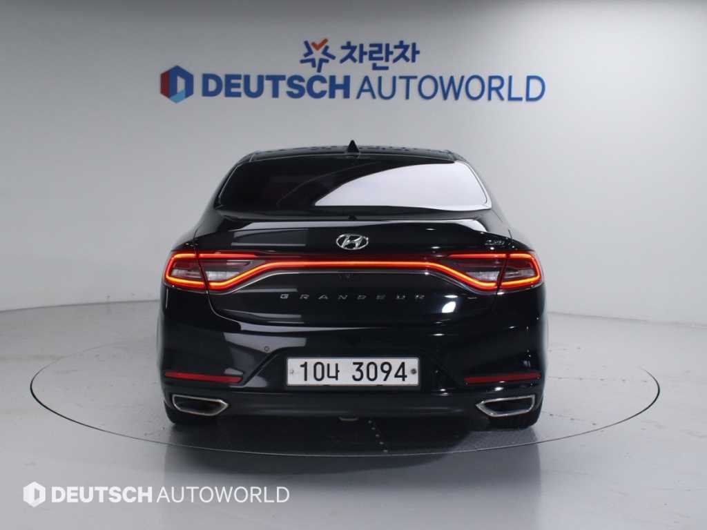 HYUNDAI Grandeur - Vista 4