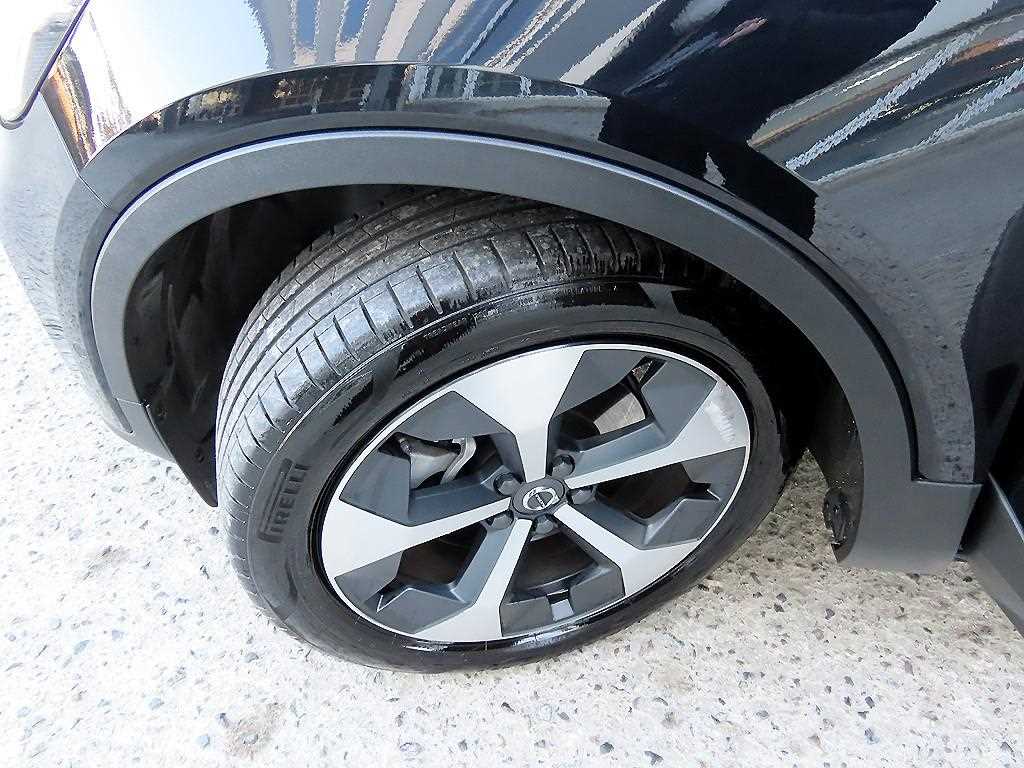 Volvo XC40 2024 Negro - Importación desde Corea - HF Imports Iquique - Foto 20