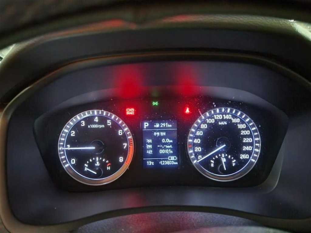 HYUNDAI Sonata - Vista 8