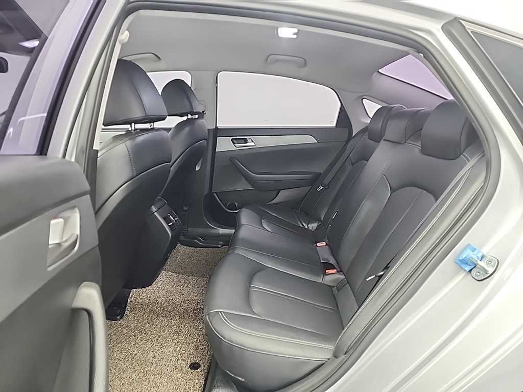 HYUNDAI Sonata - Vista 12