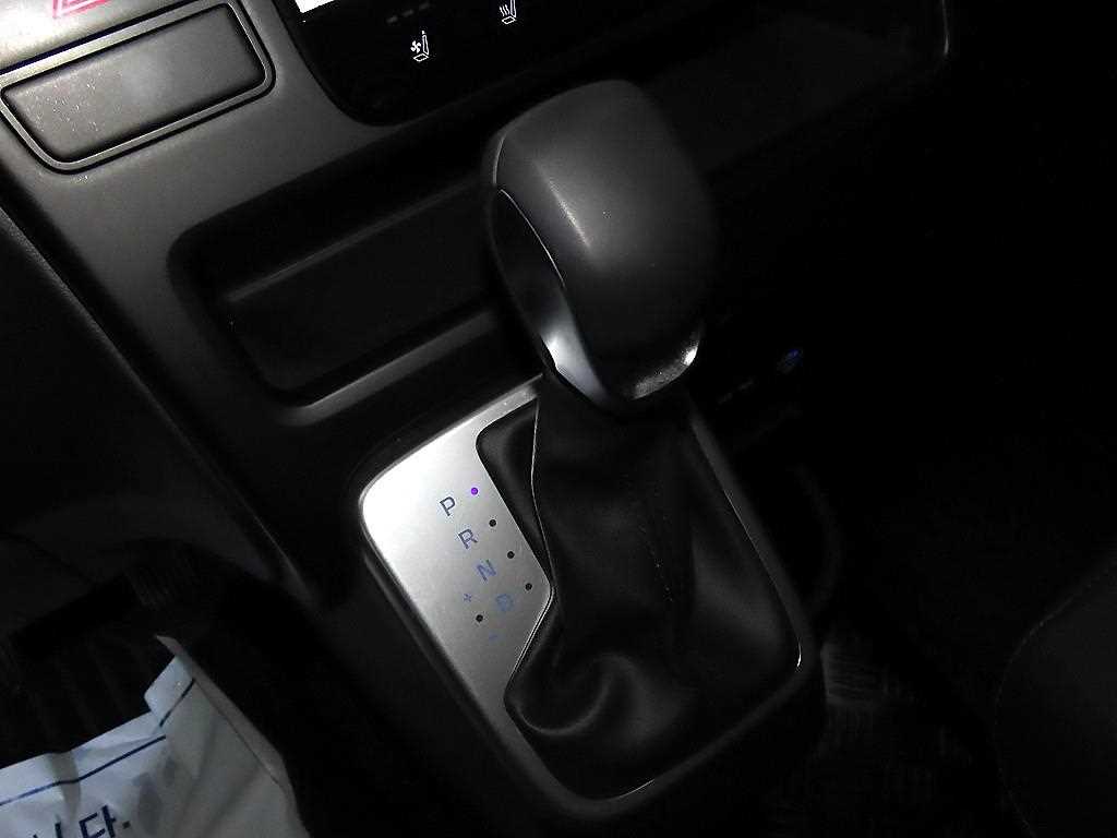 HYUNDAI Staria - Vista 12