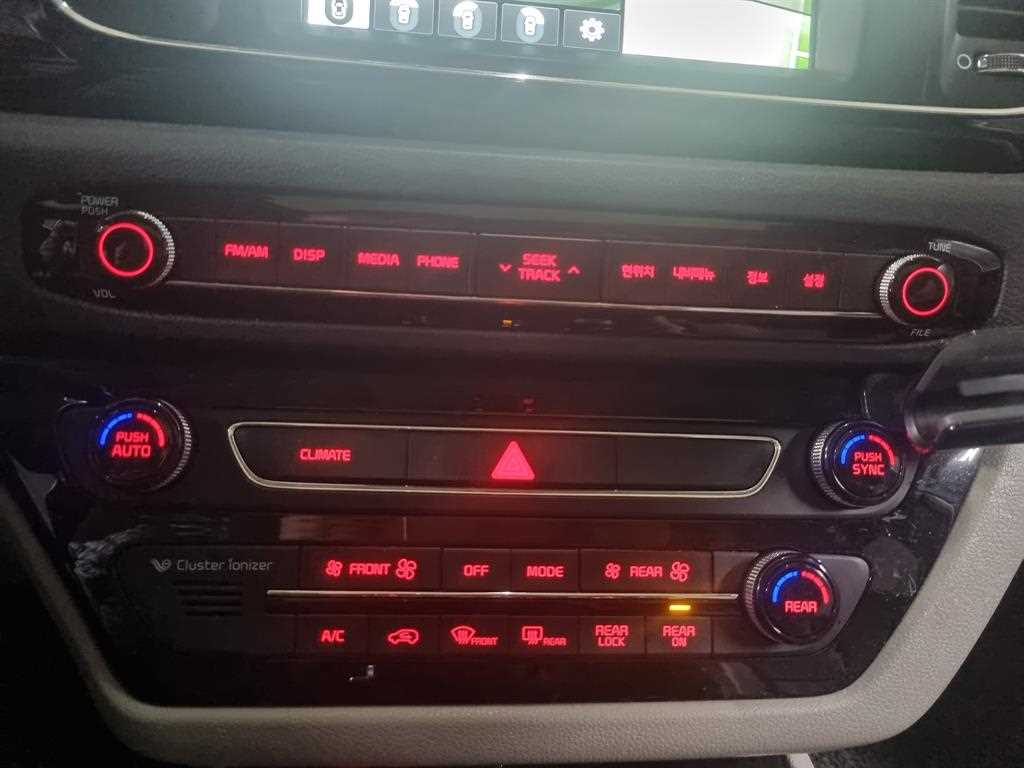 KIA Carnival 2018 Blanco - Importación desde Corea - HF Imports Iquique - Foto 16