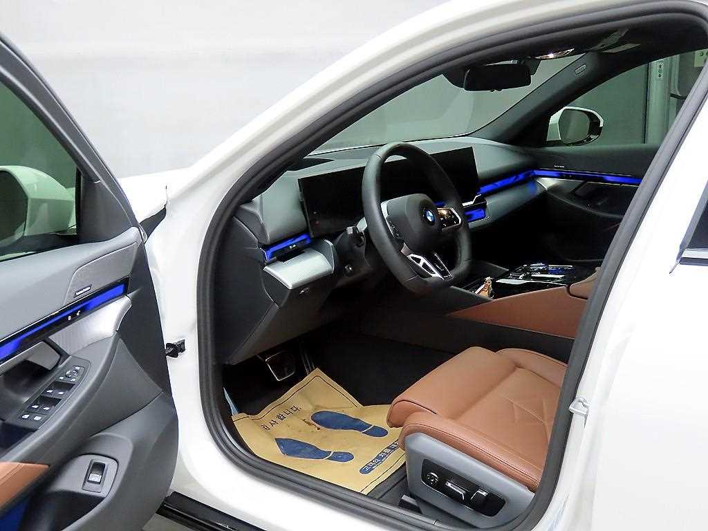 BMW 5 Series - Vista 5