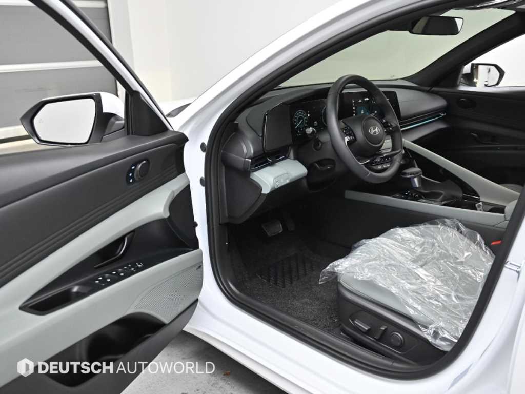 HYUNDAI Avante - Vista 11