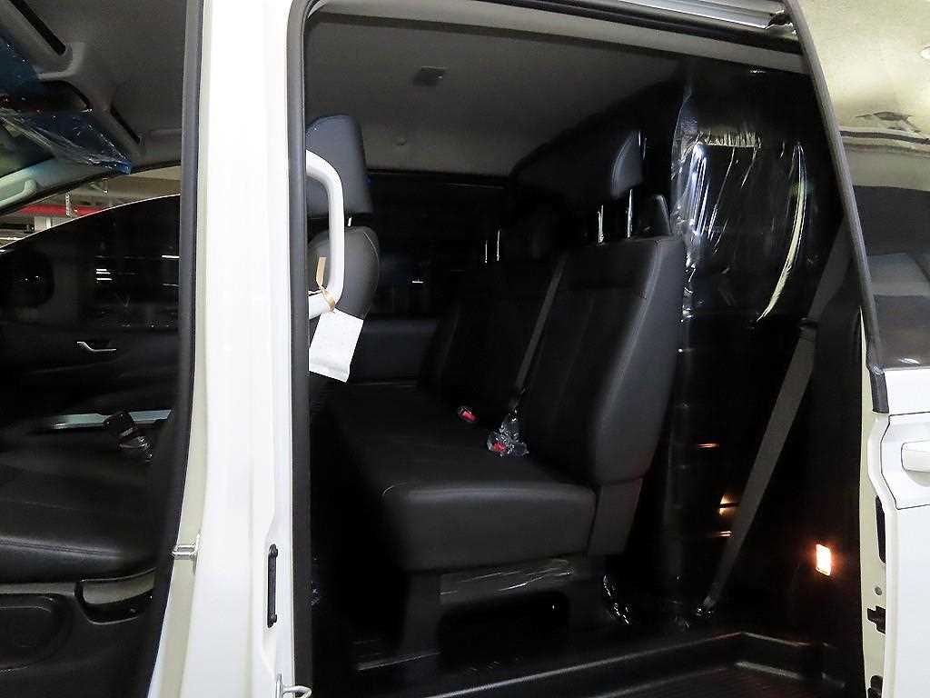 HYUNDAI Staria - Vista 7