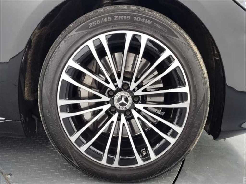 Mercedes Benz S Class - Vista 5