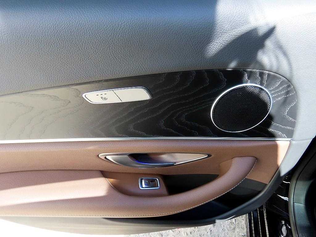 Mercedes Benz E class 2023 Negro - Importación desde Corea - HF Imports Iquique - Foto 15