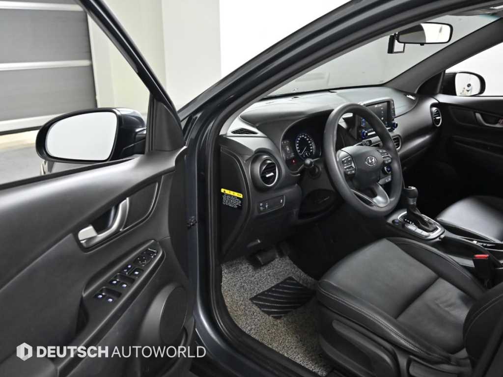 HYUNDAI Kona - Vista 11