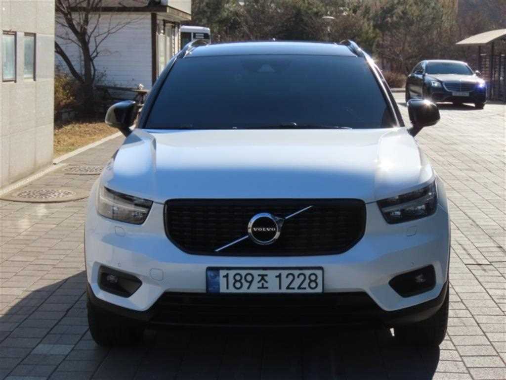 Volvo XC40 2021 - Importación desde Corea - HF Imports Iquique - Foto 1