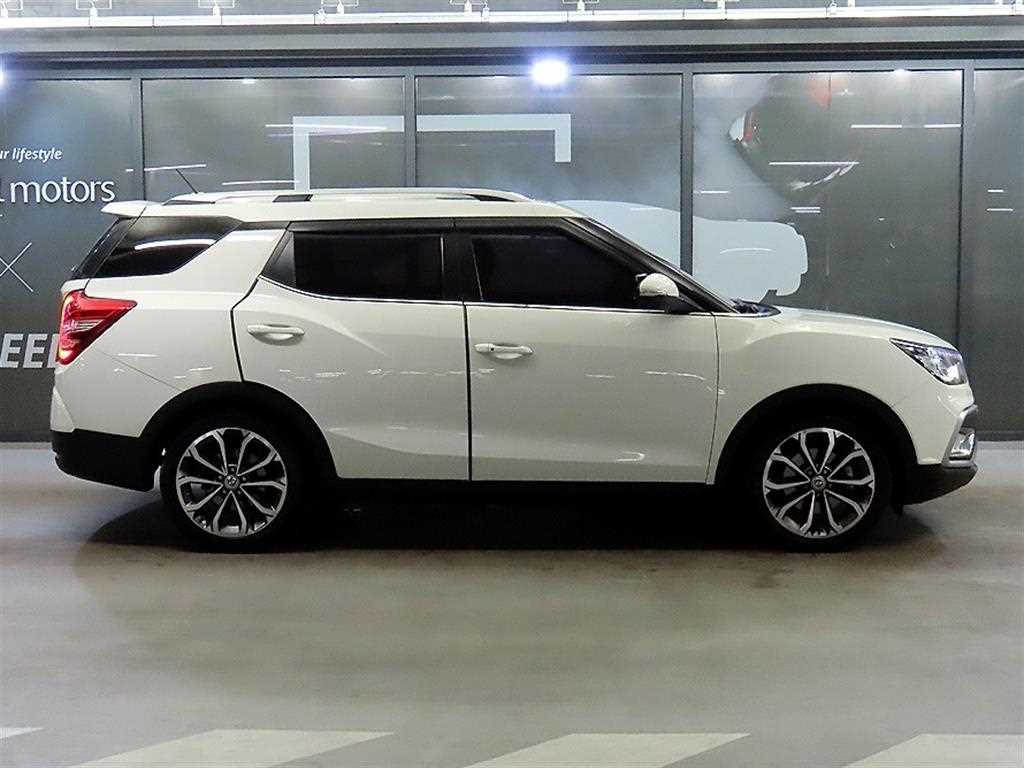 Ssangyong Tivoli - Vista 3