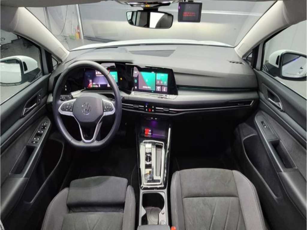 Volkswagen Golf - Vista 11