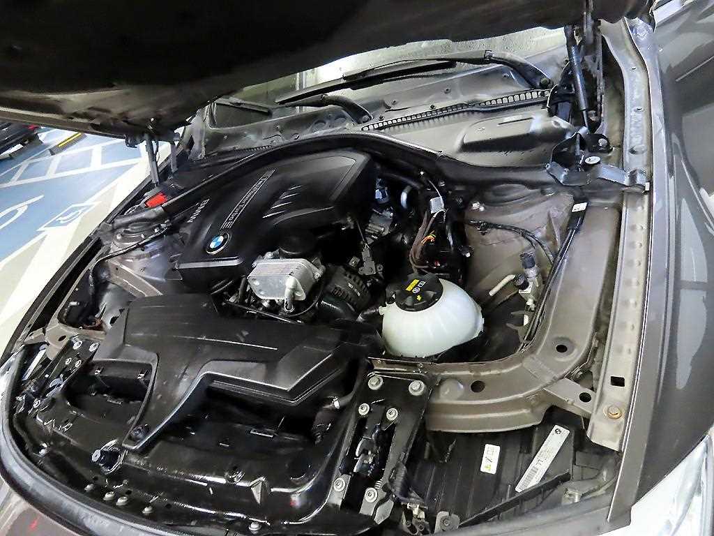 BMW 3 series 2012 Gris - Importación desde Corea - HF Imports Iquique - Foto 19