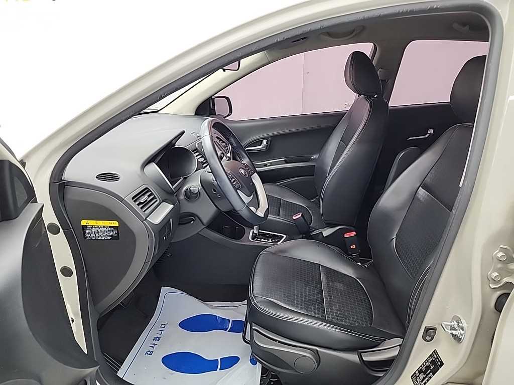 KIA Morning - Vista 11