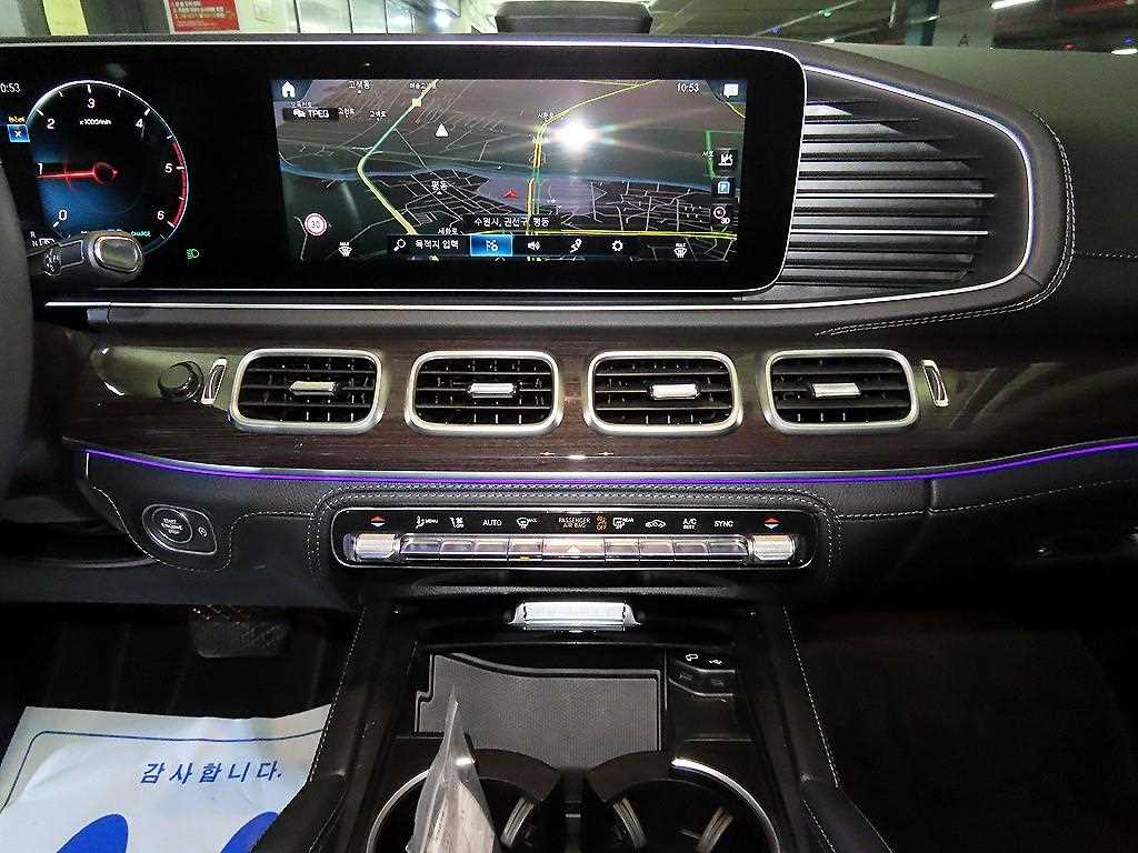 Mercedes Benz GLE Class - Vista 11