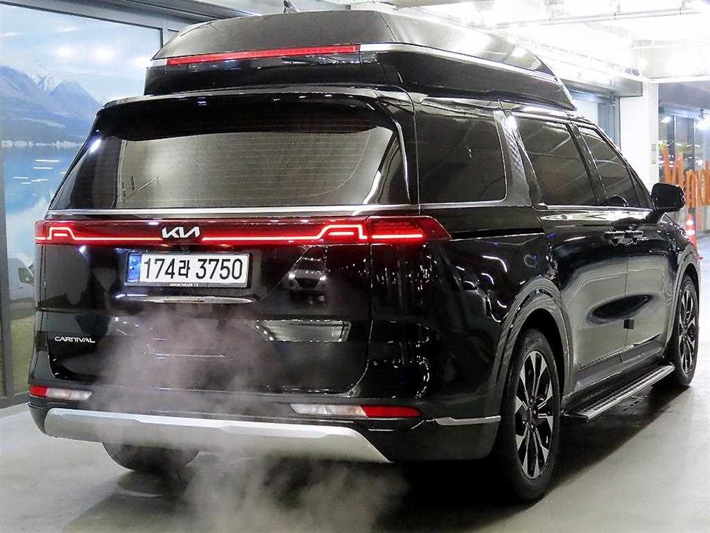 KIA Carnival - Vista 4