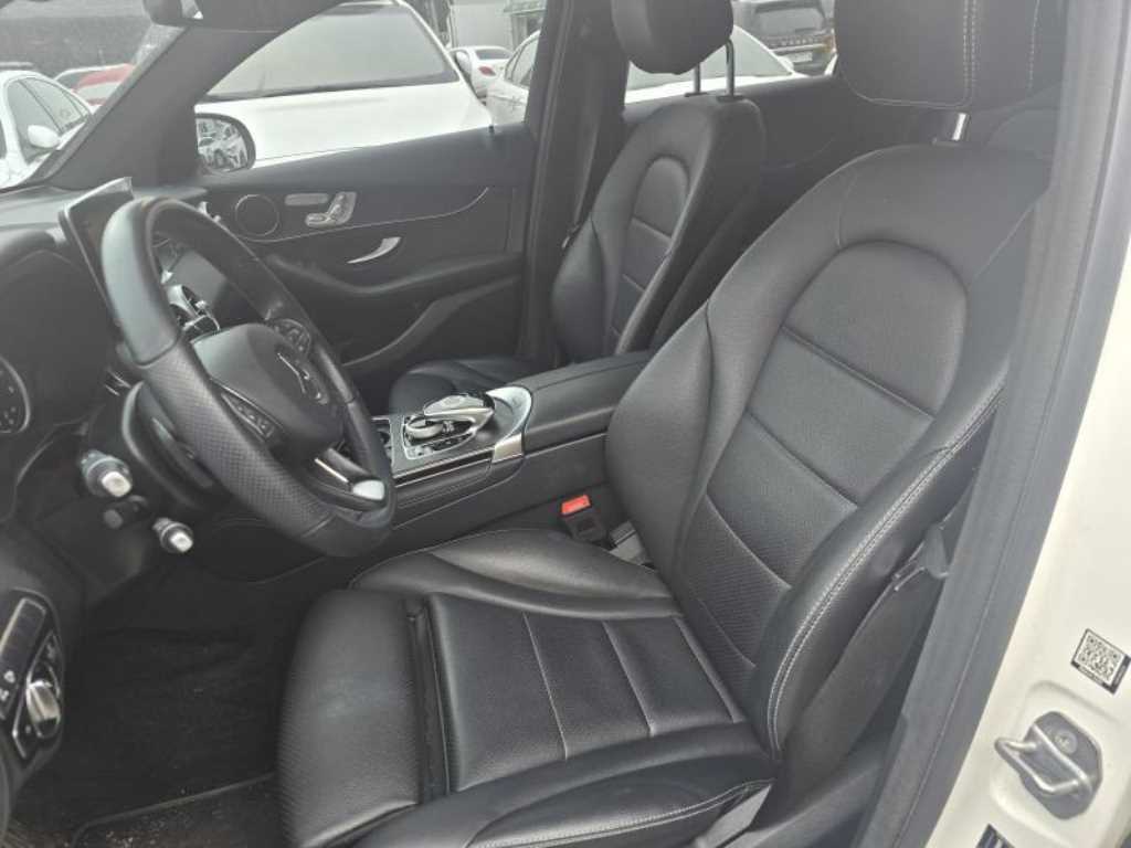 Mercedes Benz GLC Class - Vista 8