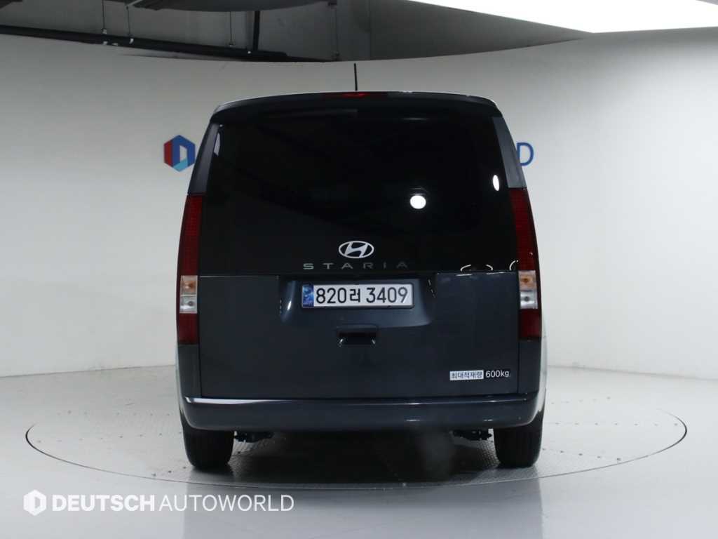 HYUNDAI Staria - Vista 4