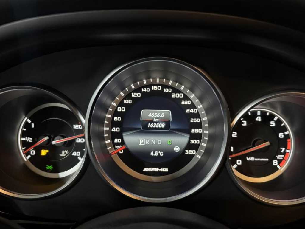 Mercedes Benz CLS Class - Vista 8