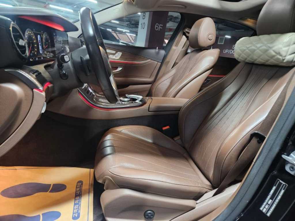 Mercedes Benz E class - Vista 9