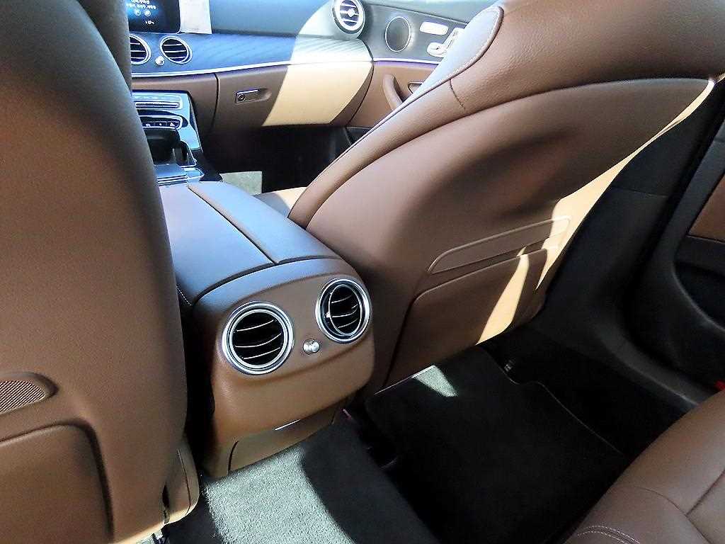 Mercedes Benz E class 2023 Negro - Importación desde Corea - HF Imports Iquique - Foto 16