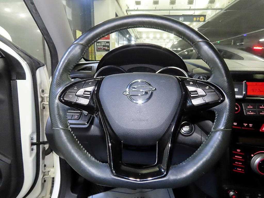 Ssangyong Tivoli - Vista 8