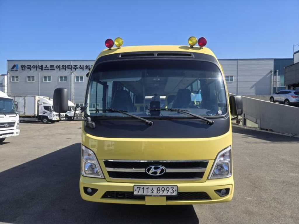 medium and large bus Hyundai bus 2022 Amarillo - Importación desde Corea - HF Imports Iquique - Foto 1