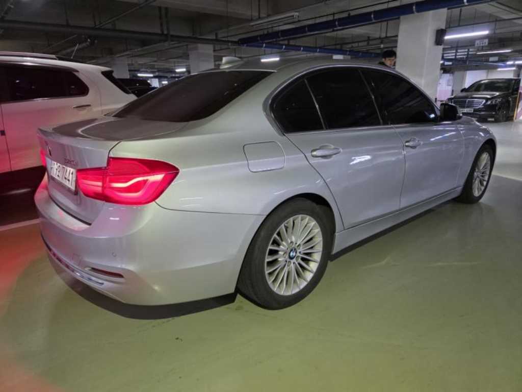 BMW 3 series - Vista 4
