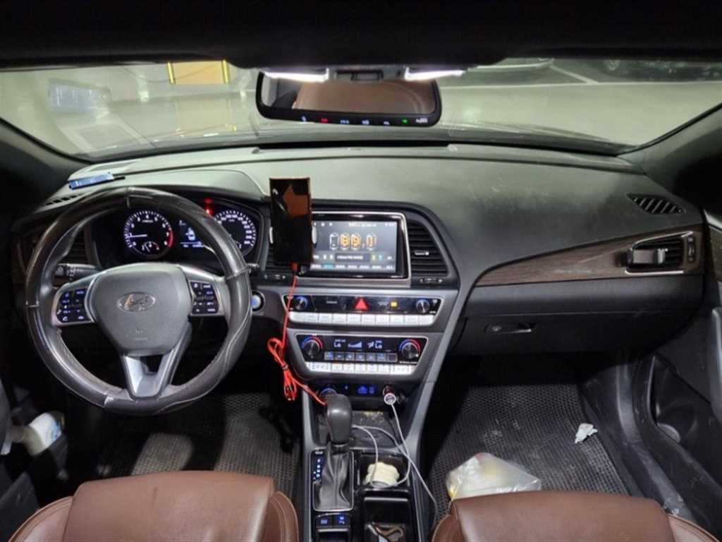 HYUNDAI Sonata - Vista 7