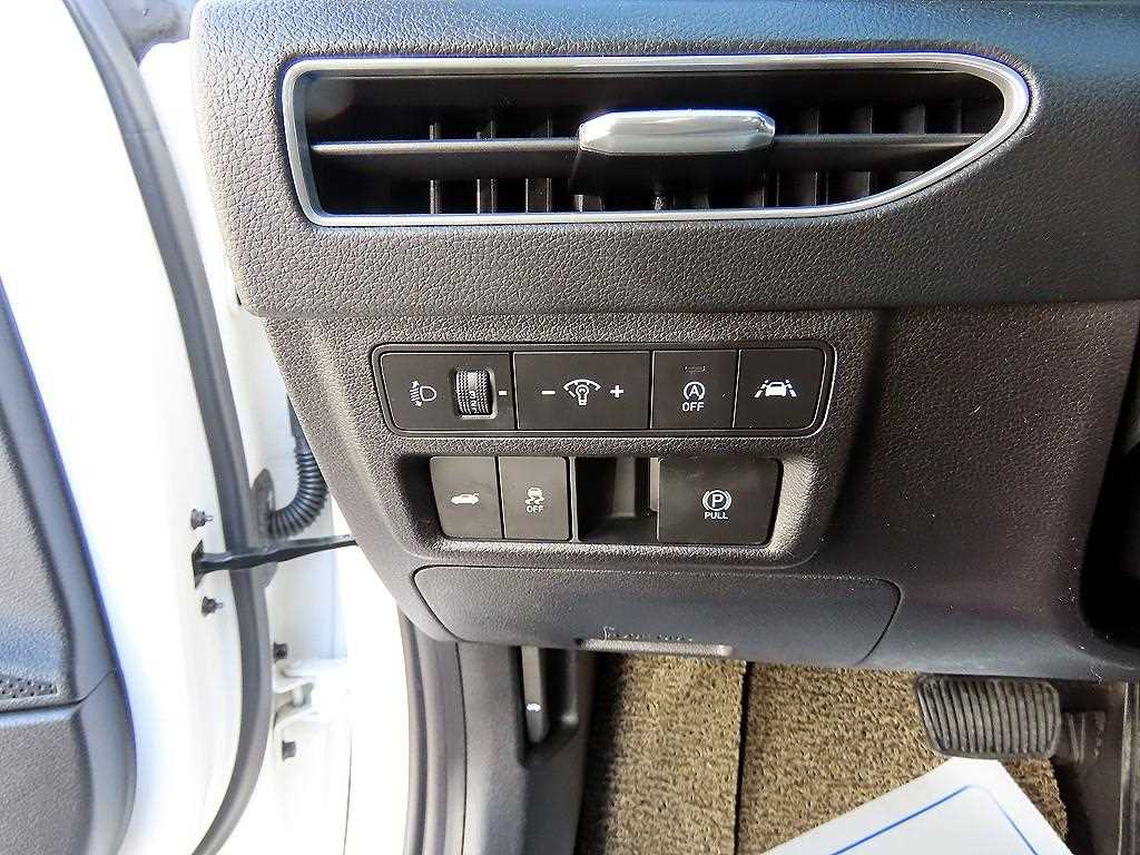 HYUNDAI Sonata - Vista 11