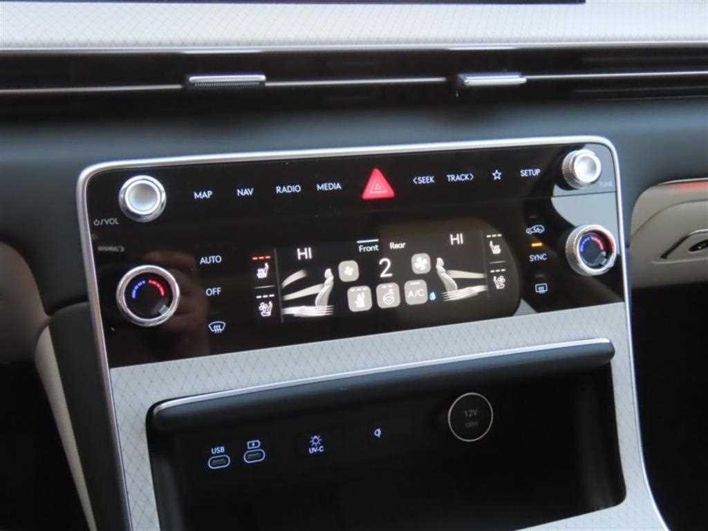 Genesis GV80 - Vista 7