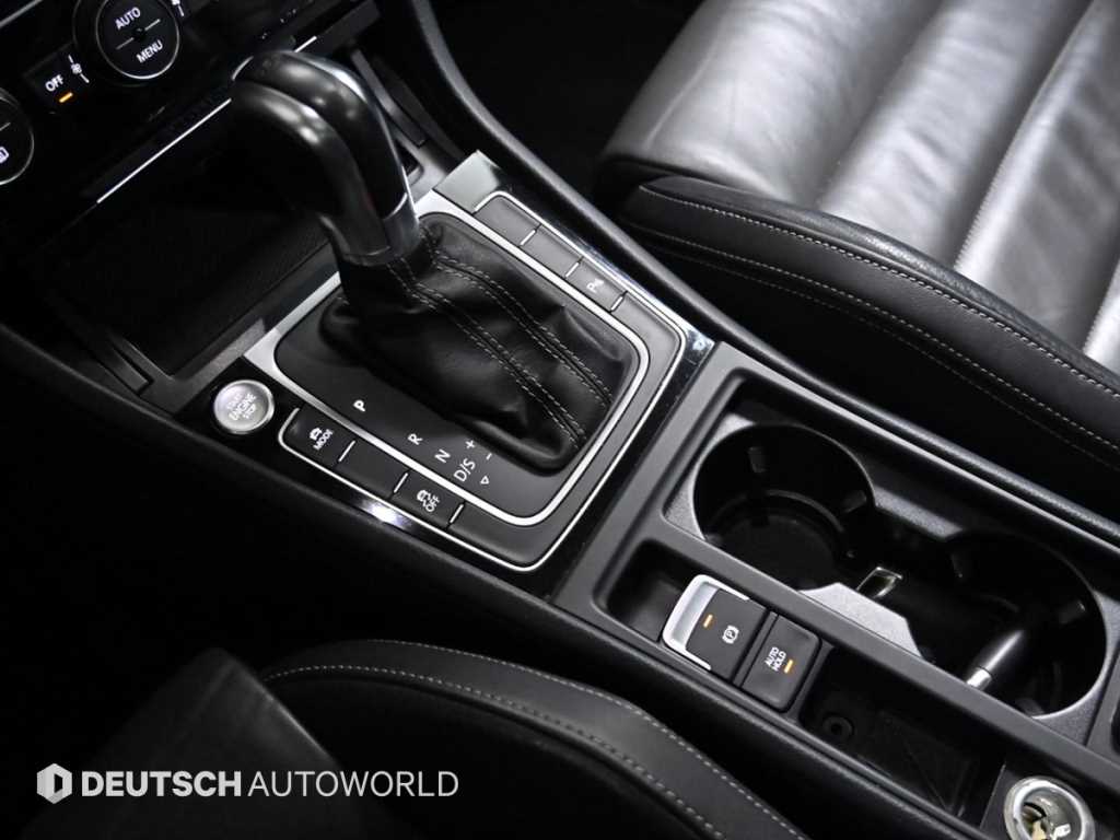 Volkswagen Golf - Vista 9