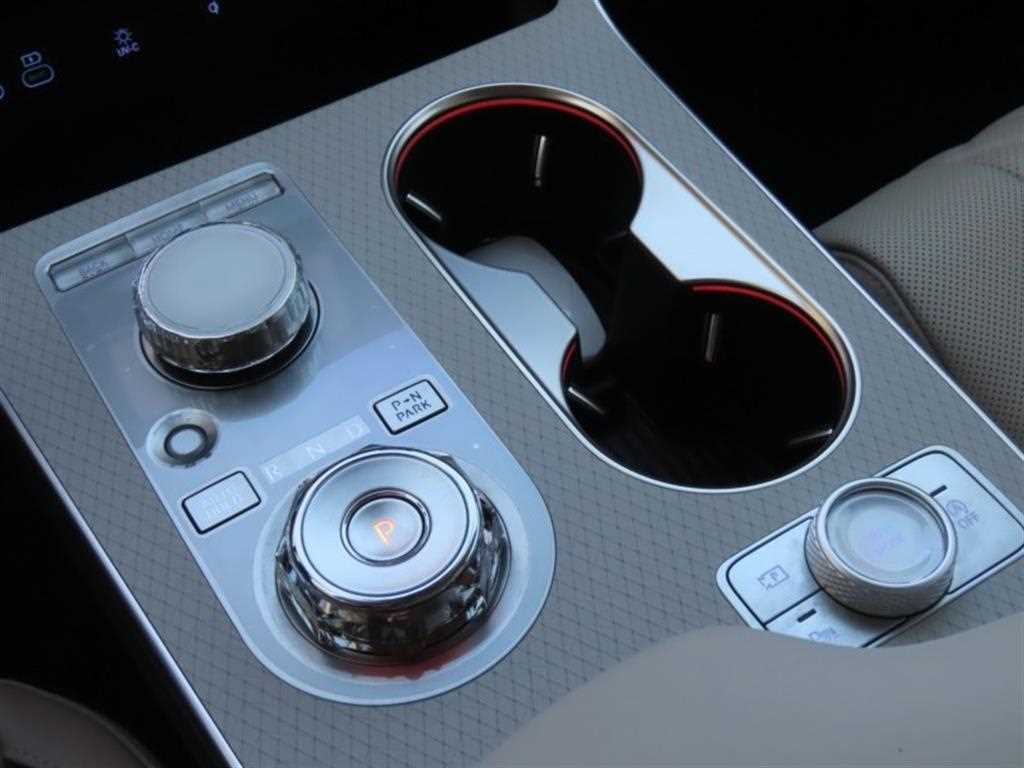 Genesis GV80 - Vista 6